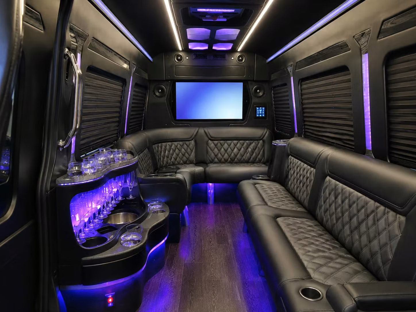 charterbusnorfolk com will help you book team transportation for norfolk area tournaments and travel sports