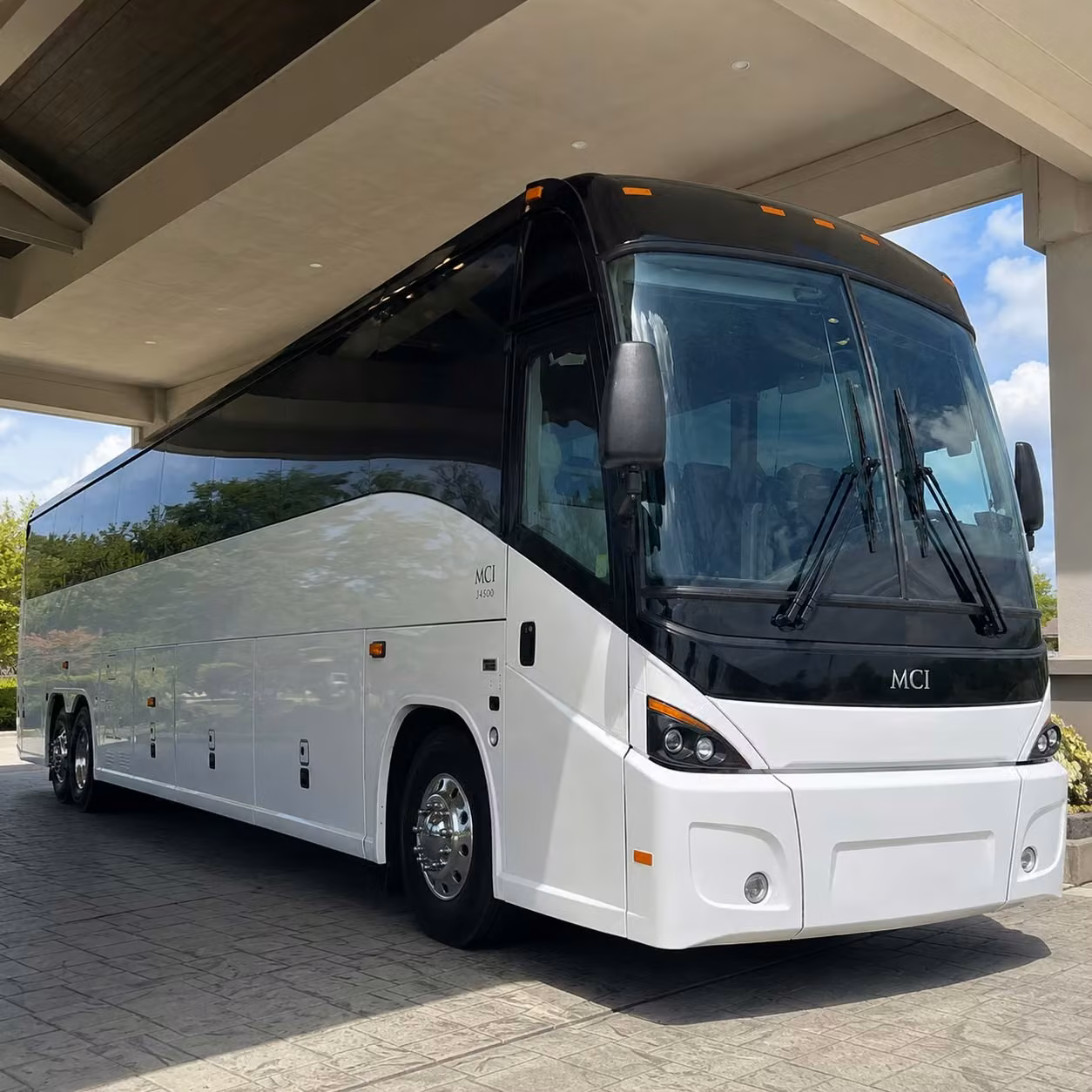 norfolk charter bus rental exterior
