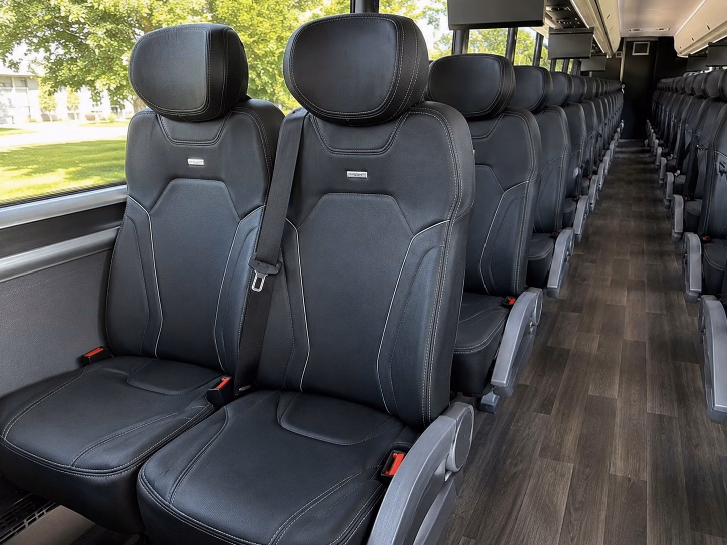 shuttle buses for norfolk waterfront and historic venue weddings